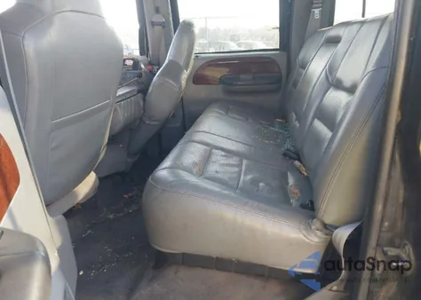 2002 Ford F-250 Lariat/Xl/Xlt z USA, uszkodzony, nr VIN 1FTNW21F22EC74115